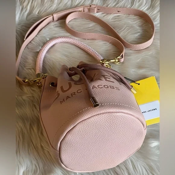 💰SOLD - H652L01PF22 - Marc Jacobs The Leather Bucket Bag - Picture 6 of 15